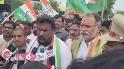 ధర్మారం: పత్తిపాక ఎక్స్ రోడ్ వద్ద మంత్రి అడ్లూరికి ఘనస్వాగతం పలికిన కాంగ్రెస్ శ్రేణులు