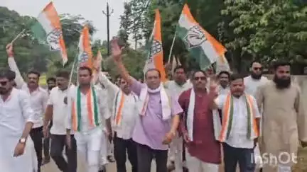 केशकाल: खंड कांग्रेस कमेटी ने केशकाल में युक्तियुक्तकरण के विरोध में खंड शिक्षा अधिकारी कार्यालय का किया घेराव