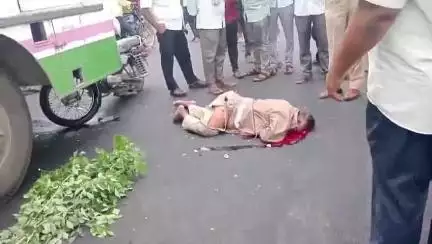 నర్సాపూర్: పోతంశెట్టిపల్లి శివారులో ఆర్టీసీ బస్సు బైక్ ఢీకొని హోంగార్డు మృతి