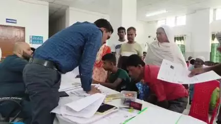 মানকাচৰ: হাটশিঙিমাৰী জিলা চিকিৎসালয় দিব্যাংগ চিনাক্তকৰণ শিবিৰ, উপস্থিত কেবাগৰাকীও বিশেষজ্ঞ চিকিৎসক