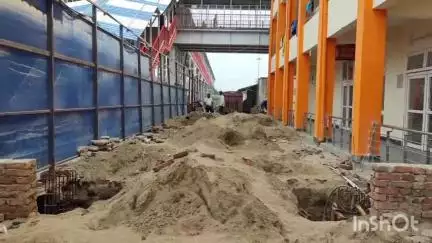 कहरा: सहरसा के नए रेलवे स्टेशन पर तीन नए एक्सीलेटर का निर्माण शुरू, यात्रियों को मिलेगी बेहतर सुविधा
