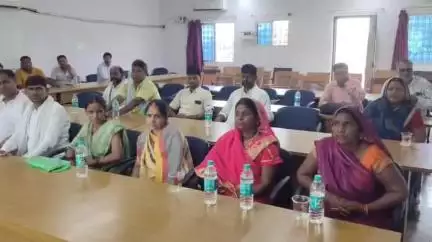 बारुन: पंचायत समिति के बैठक में नल जल की अनियमता पर उठा सवाल, भड़के बीडीओ,जांच के दिये आदेश