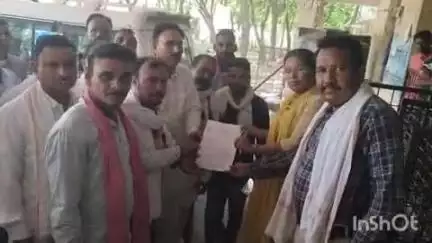 हरसूद: किसानों ने मूंग फसल की समर्थन मूल्य पर खरीदी सुनिश्चित करने की मांग के साथ तहसीलदार को ज्ञापन सौंपा