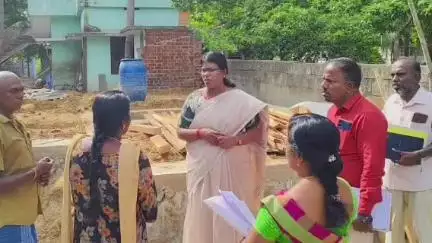 அகஸ்தீஸ்வரம்: சுவாமிதோப்பு பகுதியில் நடைபெற்று வரும் வளர்ச்சி திட்ட பணிகளை மாவட்ட ஆட்சியர் அழகுமீனா ஆய்வு செய்தார்