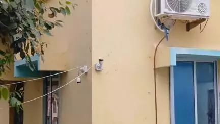 সন্দেশখালি ১: সরবেড়িয়ায় বহিষ্কৃত গ্রেপ্তার হওয়া তৃণমূল নেতা সেখ শাহজাহানের বাড়ির সামনে ক্যামেরা ভাঙা ভাঙা নিয়ে চাঞ্চল্য