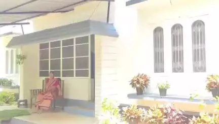 ചാവക്കാട്: ശക്തമായ ഇടിമിന്നൽ, ഗുരുവായൂർ ചക്കംകണ്ടത്ത് വീട്ടിലെ വൈദ്യുതോപകരണങ്ങൾ കത്തിനശിച്ചു, കോൺക്രീറ്റ് ഇളകി വീണു