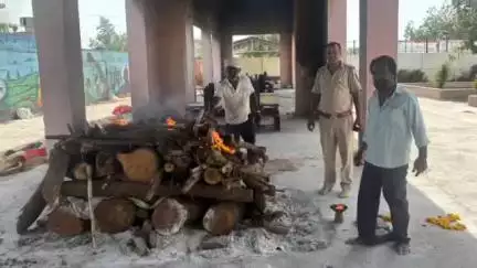 चित्तौड़गढ़: भारत विकास परिषद के सहयोग से शिवसेना कार्यकर्ताओं ने सिटी मोक्ष धाम में 3 शवों का किया अंतिम संस्कार