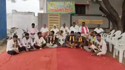 యాదగిరిగుట్ట: మల్లాపురంలో 3వ రోజుకు చేరిన నిరాహార దీక్షలు, మెడికల్ కాలేజీని తరలించవద్దంటూ డిమాండ్
