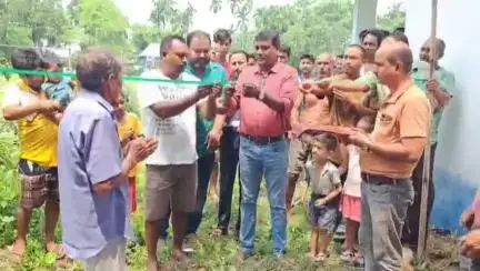 রাজগঞ্জ: কলাবাড়ি জুনিয়র হাইস্কুলে রিকবোর টিউবওয়েলের কাজের সূচনা করলেন  নাগরাকাটা পঞ্চায়েত সমিতির সভাপতি