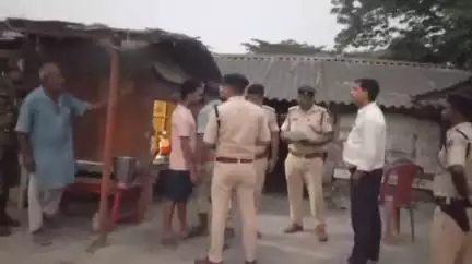 निर्मली: निर्मली में पुलिस ने दुकान पर छापा मारकर 600 ग्राम गांजे के साथ 2 लोगों को किया गिरफ्तार