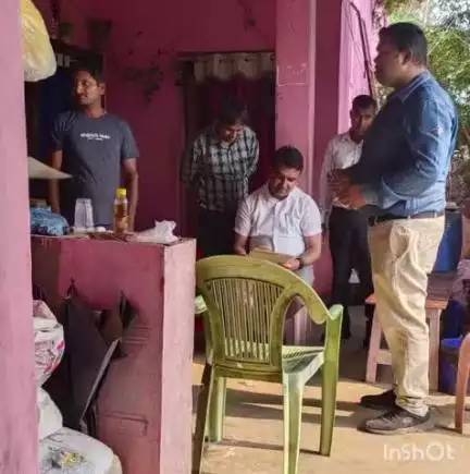 बैकुंठपुर: बैकुंठपुर एवं सोनहत ब्लॉक में दो अवैध क्लिनिक सील, एक पर जारी किया गया कारण बताओ नोटिस