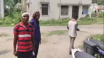 রায়গঞ্জ: এক যুবকের গলায় ফাঁস দেওয়া ঝুলন্ত মৃতদেহ উদ্ধারের ঘটনায় চাঞ্চল্য করনদিঘির বামহোল এলাকায়, তদন্তে পুলিশ