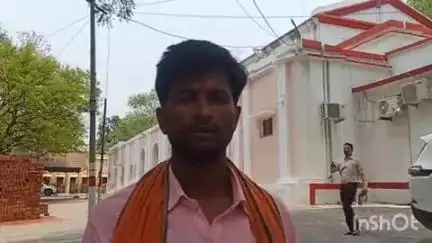 कैसरगंज: दुदुवा पुर निवसी पीडित जमीन मामले की शिकायत लेकर पीड़ित पहुंच जिला अधिकारी कार्यालय