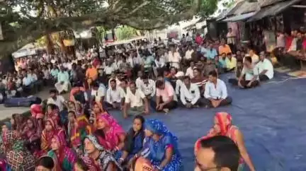 ବସ୍ତା: ସୁବର୍ଣ୍ଣରେଖା ବନ୍ଦର କୁ ବିରୋଧ କରି ବାଲିଆପାଳ ବ୍ଲକର ବାଲି ବିଲ ଠାରେ ଉପକୁଳ ଭିଟାମାଟି ସୁରକ୍ଷା କମିଟି ପକ୍ଷରୁ ଜନ ସଂକଳ୍ପ