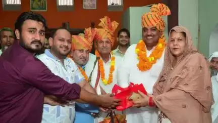 नूह: मुख्यमंत्री नायब सिंह सैनी की घोषणा के बाद नूंह भाजपा जिला अध्यक्ष सुरेंद्र सिंह ने शिक्षा सहायकों को धन्यवाद दिया