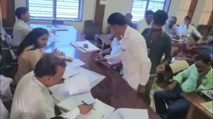 ज़मानिया: जमानिया तहसील सभागार में एसडीएम की अध्यक्षता में बाढ़ आपदा प्रबंधन की हुई अहम बैठक,एसडीएम ने दिए सख्त निर्देश
