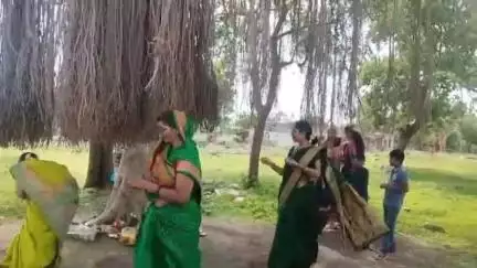 सिल्लोड: सिल्लोड शहरासह तालुक्यात वड पौर्णिमा उत्साहात साजरी