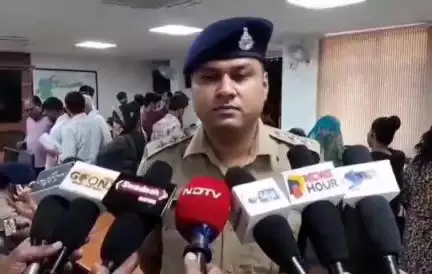 ग्वालियर गिर्द: महिला ने ससुराल वालों पर दहेज की मांग को लेकर प्रताड़ित करने का लगाया आरोप, महिला थाने में 3 लोगों के खिलाफ मामला दर्ज