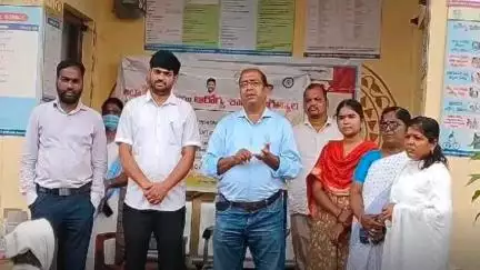 కోరుట్ల: ఆత్మకూర్ గ్రామంలో హెల్త్ క్యాంప్ లో పాల్గొని ఉచిత వైద్య పరీక్షలు నిర్వహించిన డిప్యూటీ డిఎంహెచ్వో శ్రీనివాస్ పాల్గొన్నారు
