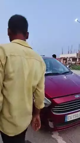 अगर पुलिस वाले दारु पी के गाड़ी चलाएंगे तो आम आदमी का क्या होगा पूरा गलती  पुलिस वाला का है #सरगुजा #नवापारा चौक 10/6/25