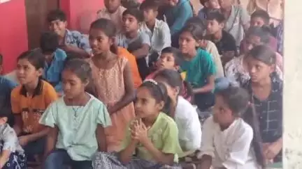 महावन: सरकार द्वारा चलाई गये ग्रीष्मकालीन समर कैंप का कस्बा फरह के पूर्व माध्यमिक विद्यालय सलेमपुर में हुआ समापन
