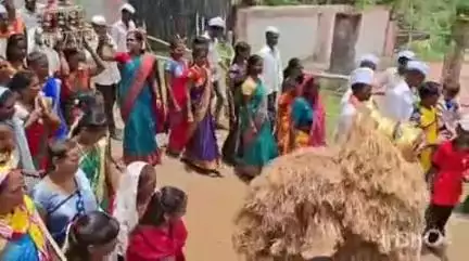 पेठ: गायधोंड व बाडगी येथे यु मुंबाचा स्टार खेळाडू अजित चौहान यांची भेट , पारंपारिक पद्धतीने काढली मिरवणूक