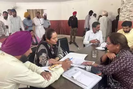 ਮਲੋਟ: ਕੈਬਨਿਟ ਮੰਤਰੀ ਨੇ ਮਲੋਟ ਵਿੱਚ ਲਗਾਤਾਰ ਦੂਜੇ ਦਿਨ ਲੋਕ ਮਿਲਣੀ ਕਰ ਸੁਣੀਆਂ ਲੋਕਾਂ ਦੀਆਂ ਸਮੱਸਿਆਵਾਂ