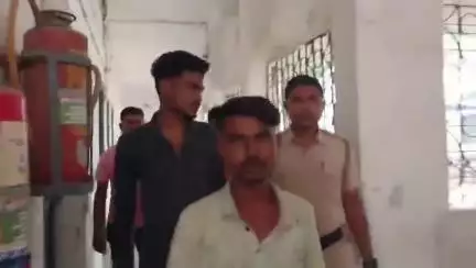 হেমতাবাদ: হেমতাবাদের বাঙ্গালবাড়ি মোড় এলাকা থেকে দুই জাল লটারি বিক্রেতা গ্রেপ্তার