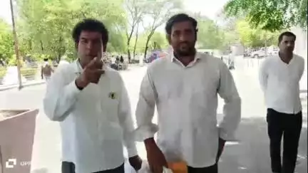 नीमच नगर: कंजार्डा के किसान को गेहूं बेचने के बाद भी नहीं मिली राशि, कलेक्टर से लगाई गुहार