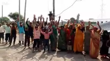 ताखा: खिलचीपुर में बिजली गायब, ग्रामीणों का गुस्सा सातवें आसमान पर