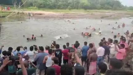 কোচবিহার ২: নদীতে স্নান করতে নেমে জলে ডুবে মৃত্যু হল দুই তরুণের, চাঞ্চল্য বানেশ্বর ঘড়ঘড়িয়া নদী এলাকায়