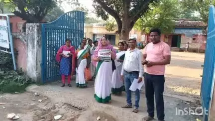 महुआडांड़: तम्बाकू नियंत्रण कार्यक्रम के तहत महुआडांर में रैली निकाली गई
