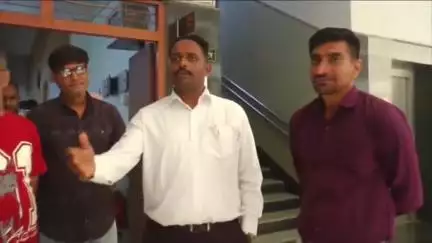 सांवेर: इंदौर में फिर सामने आए फर्जी डॉक्टर, रानीपुरा के रहवासी जनसुनवाई में अधिकारियों को दी मामले की जानकारी
