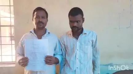 बिसौली: मानपुर गांव में ग्राम समाज की जमीन पर अवैध कब्जा का आरोप लगाते हुए ग्रामीणों ने डीएम से की शिकायत