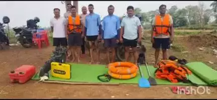 बिंद्रानवागढ़ गरियाबंद: गरियाबंद में बाढ़ आपदा से निपटने की तैयारियों का किया गया आंकलन, जिला प्रशासन ने श्यामनगर में किया मॉक ड्रिल