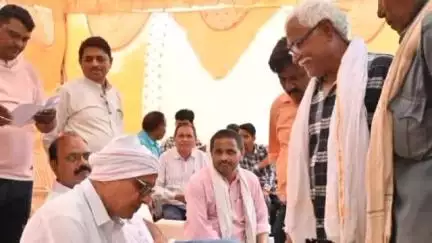बहरी: गांधी ग्राम में विकसित कृषि संकल्प अभियान के तहत शिविर का हुआ आयोजन, सांसद डॉ. राजेश मिश्रा हुए शामिल