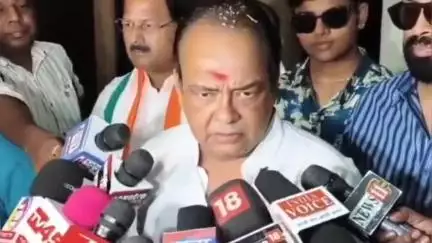 कांके: प्रोजेक्ट भवन में स्वास्थ्य मंत्री ने स्मृति ईरानी पर कसा तंज, बताया टीवी सीरियल की अभिनेत्री