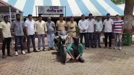 शिरपूर: शहर पोलिसांच्या डीबी पथकाची उत्कृष्ट  कामगिरी,5 तासातच दुचाकी चोरीचा गुन्हा आणला उघडकीस,पोनि परदेशी यांनी दिली माहिती