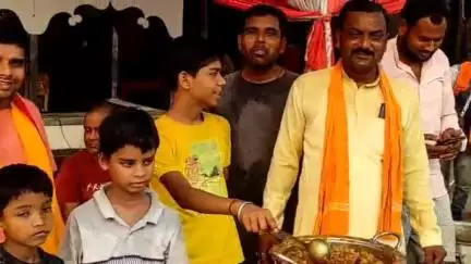 तरबगंज: तरबगंज तहसील क्षेत्र में ज्येष्ठ मास के अंतिम मंगलवार को रही भंडारे की धूम,भक्ति गीतों के साथ किया प्रसाद वितरण