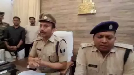 पूर्णिया पूर्व: गुलाबबाग टी0ओ0पी0 प्रभारी को 25000/- रुपए लेकर ट्रैक्टर छोड़ने के मामले में SP ने किया निलंबित