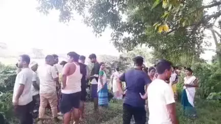 টেঙাখাত: টেঙাখাত পানধোৱাৰ বুঢ়ীদিহিং নৈৰ বুকুত সন্ধানহীন এজন যুৱক