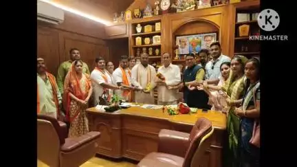 कसडोल: कसडोल नगर पंचायत के अध्यक्ष, उपाध्यक्ष और पार्षदों ने रायपुर में पूर्व विधानसभा अध्यक्ष गौरीशंकर अग्रवाल से की मुलाकात