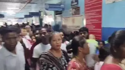 মাদারিহাট: নির্দিষ্ট সময়ে চিকিৎসক না আসায় মঙ্গলবার উত্তেজনা ছড়াল বীরপাড়া রাজ্য সাধারণ হাসপাতালে  #jansamasya