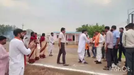 बेरला: सैगोना में 10 दिवसीय नवीन आचार्य प्रशिक्षण वर्ग के कार्यक्रम में साजा विधायक ईश्वर साहू शामिल हुए