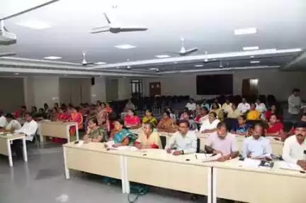 మహబూబ్ నగర్ అర్బన్: అమ్మ మాట అంగన్వాడీ బాట కార్యక్రమాన్ని విజయవంతం చేయాలి: జిల్లా కలెక్టర్ విజయేంద్రియ బోయ