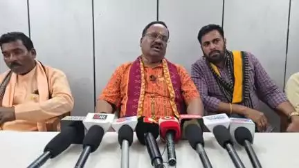 ନବରଙ୍ଗପୁର ପୋଲିସ ଷ୍ଟେସନ: ଧାନ ମଣ୍ଡି ପରିଦର୍ଶନ କରି ସର୍କିଟ ହାଉସରେ ମତ ଦେଲେ ବିଜେପି ରାଜ୍ୟ କୃଷକ ମୋର୍ଚ୍ଚା ସଭାପତି