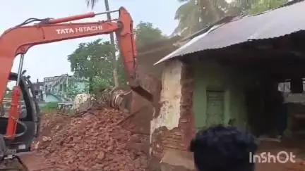 କୋଟପାଡ: କାମତା ଗ୍ରାମରେ ବୁଲିଲା ବୁଲଡୋଜର, ଜବର ଦଖଲ ଉଚ୍ଛେଦ ପ୍ରକ୍ରିୟା ଆରମ୍ଭ