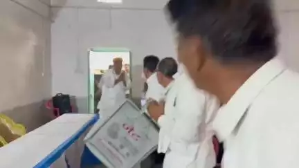 खींवसर: खींवसर विधायक रेवंतराम डांगा ने नोखा चांदावता गांव में की जनसुनवाई