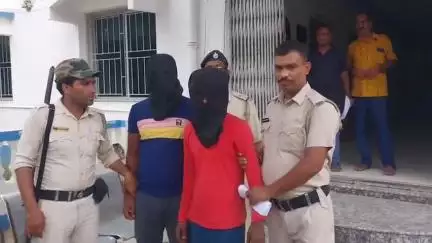 রানিনগর ২: শেখপাড়া বাজারে একটি সোনার দোকানে সোনার গয়না বলে সিটি গোল্ডের গয়না বিক্রি করতে এসে গ্রেপ্তার 2, পেশ আদালতে