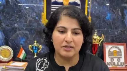 कुल्लू: डीसी कुल्लू तोरुल एस रवीश ने जारी किए निर्देश, नदी-नालों एवं हाई फ्लड लेवल क्षेत्र में न उतरें पर्यटक